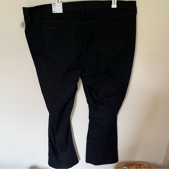 NWT Old Navy Women’s Plus Kicker Boot Cut Jeans Mid-Rise Black Denim Size 28 - Picture 4 of 10